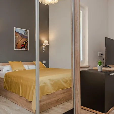 Daire Bozi, Luxury Penthouse With Jacuzzi