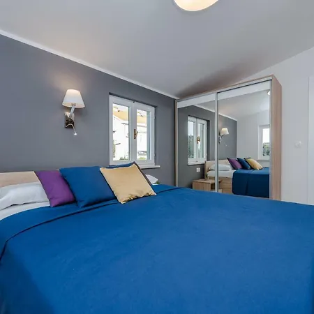 Bozi, Luxury Penthouse With Jacuzzi *
